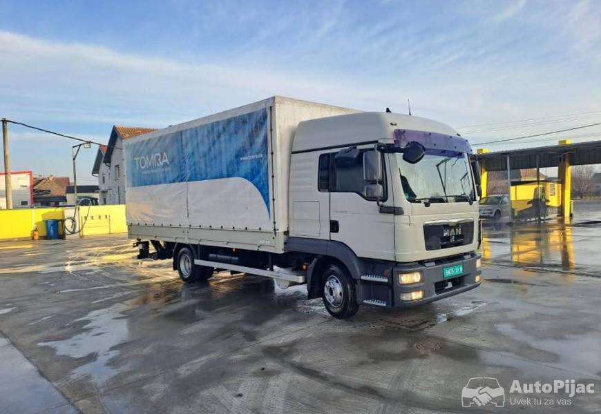 u_ponudi_vise_kamiona_poziv_na_broj_2_polovni_automobili_autopijac.rs