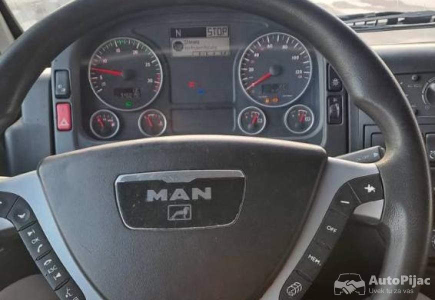 u_ponudi_vise_kamiona_poziv_na_broj_6_polovni_automobili_autopijac.rs