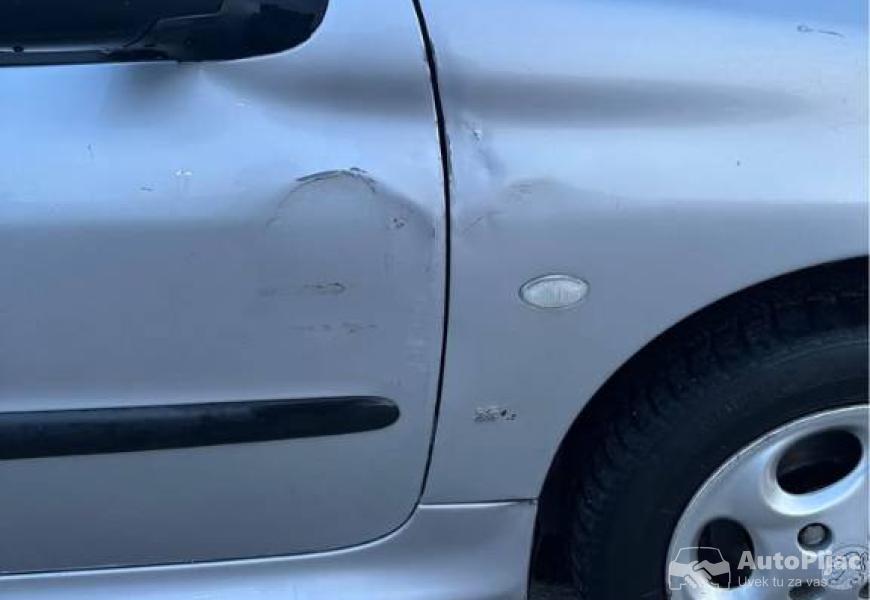 pezov_206_6_polovni_automobili_autopijac.rs
