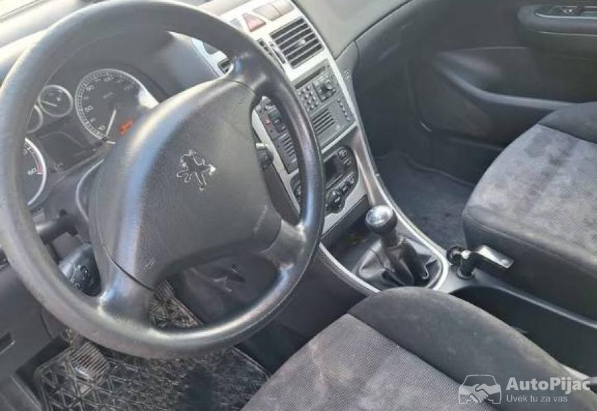 auto_je_u_dobro_stanju_istekla_rigistraciha_moge_z_6_polovni_automobili_autopijac.rs