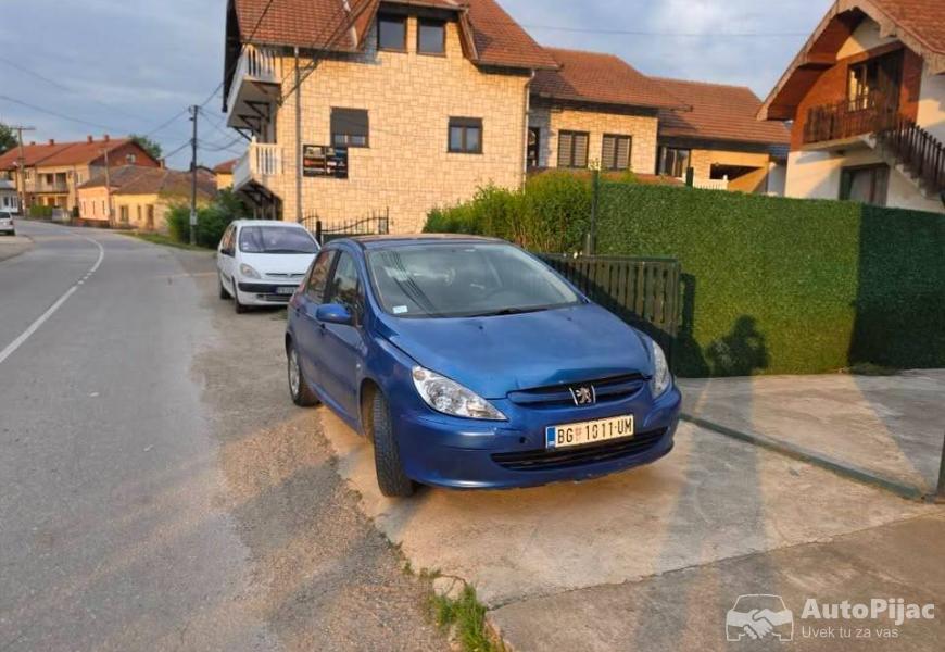 307_pezo_reg_do_10m_2026_vlasnik_2kljuca_2003g_66k_4_polovni_automobili_autopijac.rs