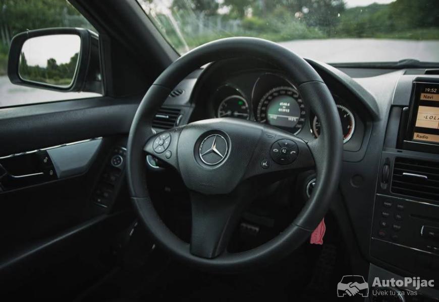 2008_mercedesbenz_c220_amg_9_polovni_automobili_autopijac.rs