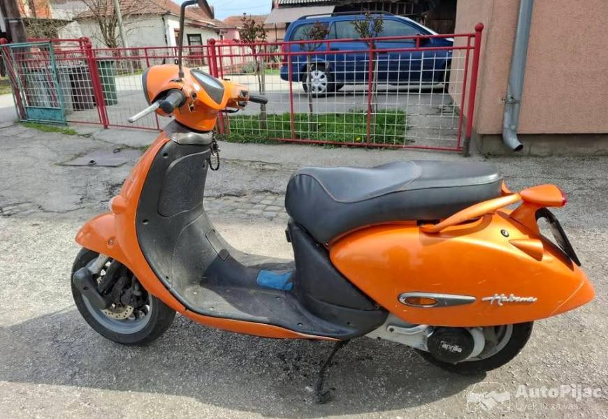 aprilija_habana_3_polovni_automobili_autopijac.rs