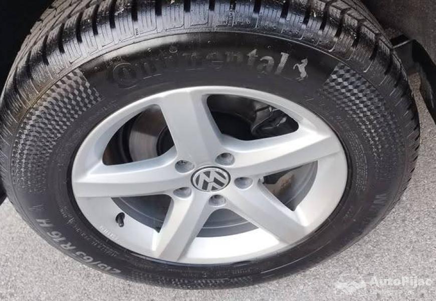 lep_tiguan_2012_14turbo_6brzina_44_174000_km_servi_7_polovni_automobili_autopijac.rs