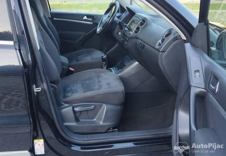 lep_tiguan_2012_14turbo_6brzina_44_174000_km_servi_9_polovni_automobili_autopijac.rs