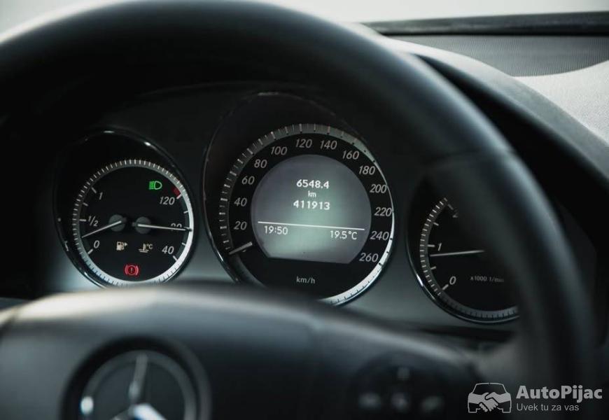 2008_mercedesbenz_c220_amg_10_polovni_automobili_autopijac.rs