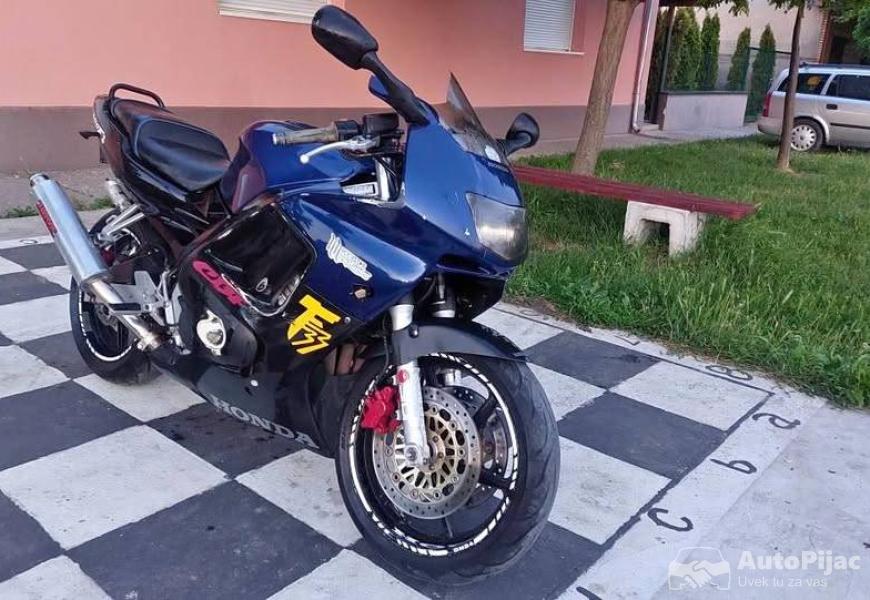 na_prodaju_honda_f3_1_polovni_automobili_autopijac.rs
