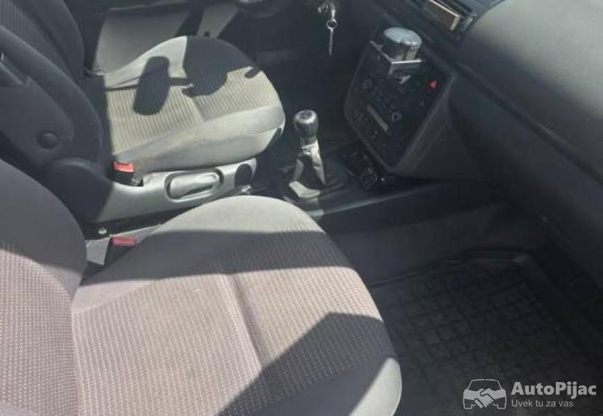 seat_alhambra_19tdi_2008_7sedista_reg_godinu_danao_13_polovni_automobili_autopijac.rs