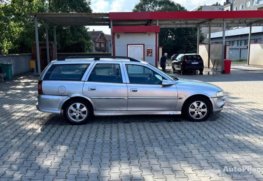 vektra_b_20dti_registrovana_celu_god_4_polovni_automobili_autopijac.rs
