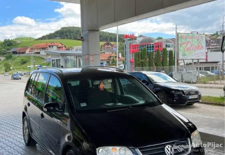 na_prodaju_vw_touaran_20tdi_dsg_2_polovni_automobili_autopijac.rs