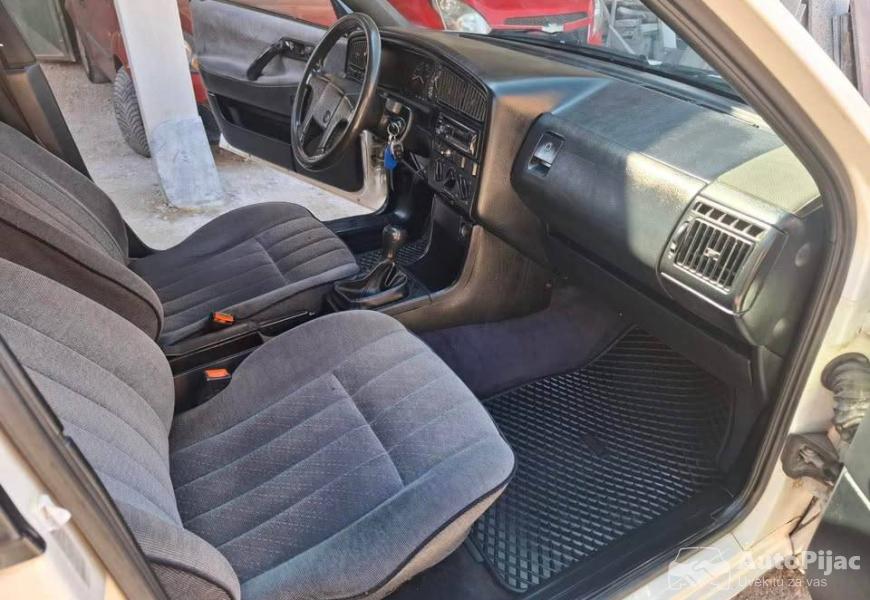 pasat_b3_18_10_polovni_automobili_autopijac.rs