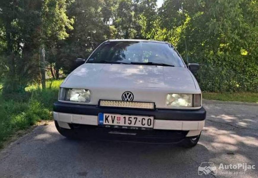 pasat_b3_18_1_polovni_automobili_autopijac.rs