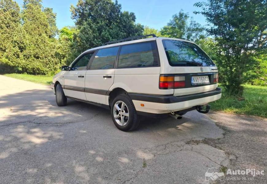 pasat_b3_18_4_polovni_automobili_autopijac.rs