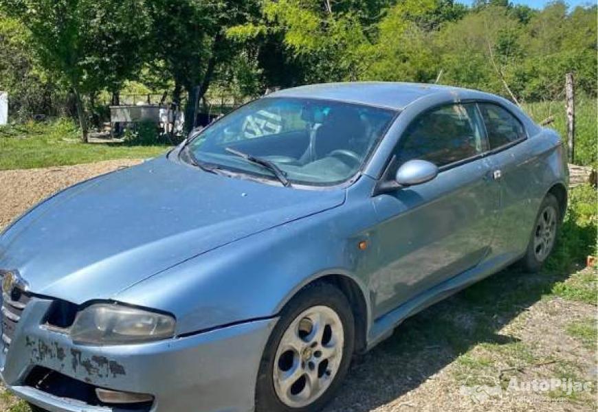 alfa_romeo_gt_1_polovni_automobili_autopijac.rs