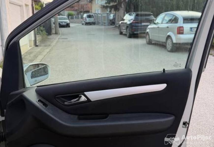 mercedes_b180_cdi_2006god_10_polovni_automobili_autopijac.rs