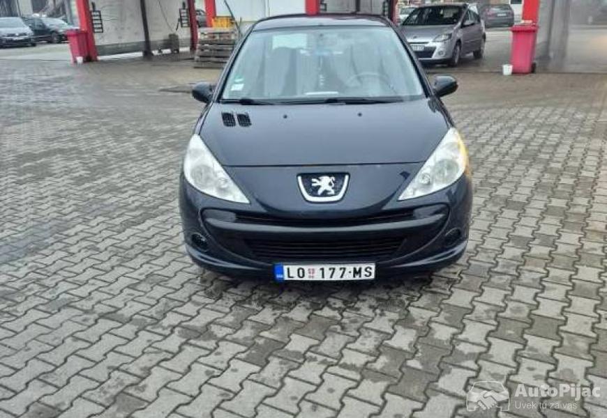 pezo_206_2011_14_hdi_1_polovni_automobili_autopijac.rs