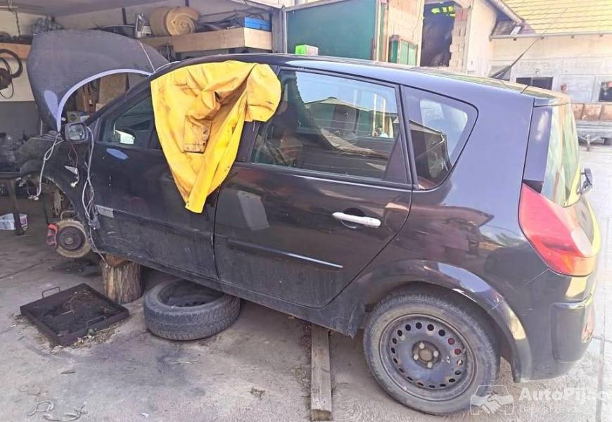 reno_senik_za_delove_1_polovni_automobili_autopijac.rs