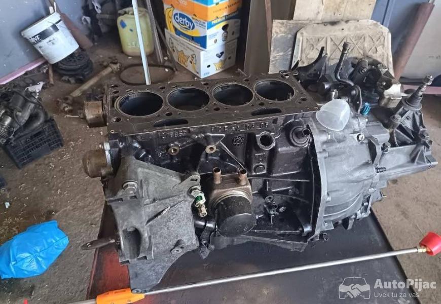 reno_senik_za_delove_4_polovni_automobili_autopijac.rs