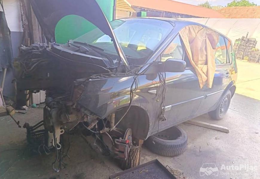 reno_senik_za_delove_5_polovni_automobili_autopijac.rs