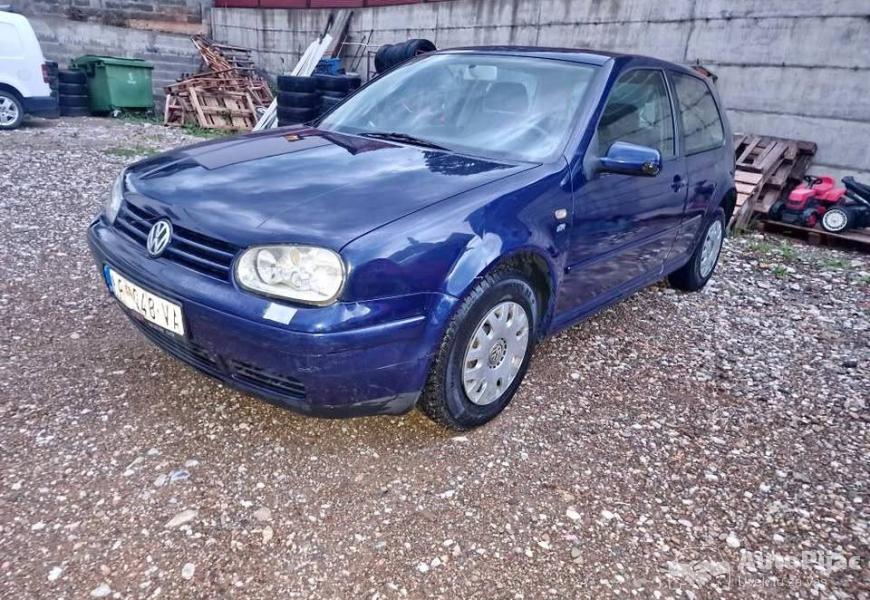 golf_14_benzin_2001_god_1_polovni_automobili_autopijac.rs