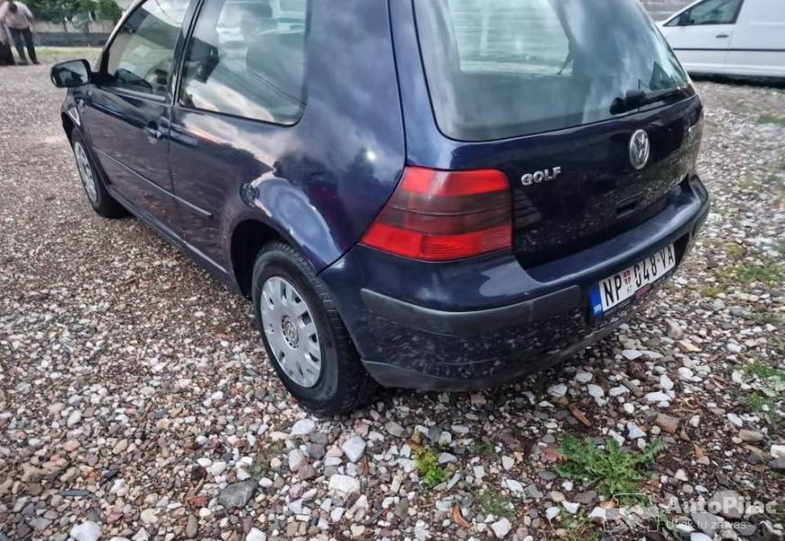 golf_14_benzin_2001_god_4_polovni_automobili_autopijac.rs
