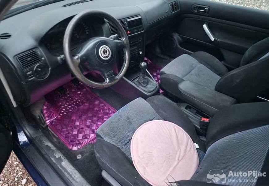 golf_14_benzin_2001_god_5_polovni_automobili_autopijac.rs