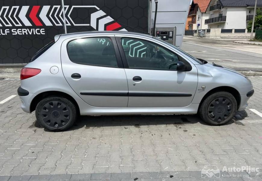 pezo_206_14hdi_6_polovni_automobili_autopijac.rs