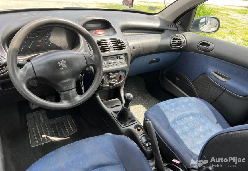 pezo_206_14hdi_8_polovni_automobili_autopijac.rs