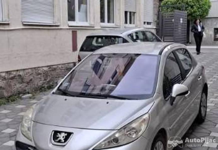 na_prodaju_pezo_207_16_benzinac_u_ekstra_stanju_1_polovni_automobili_autopijac.rs