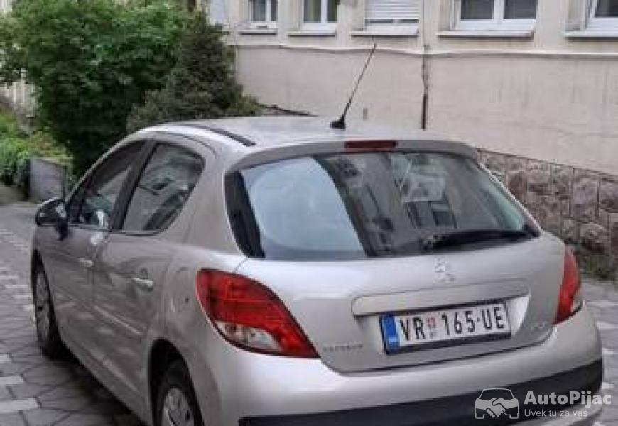 na_prodaju_pezo_207_16_benzinac_u_ekstra_stanju_3_polovni_automobili_autopijac.rs