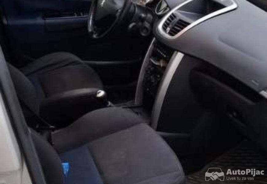 na_prodaju_pezo_207_16_benzinac_u_ekstra_stanju_5_polovni_automobili_autopijac.rs