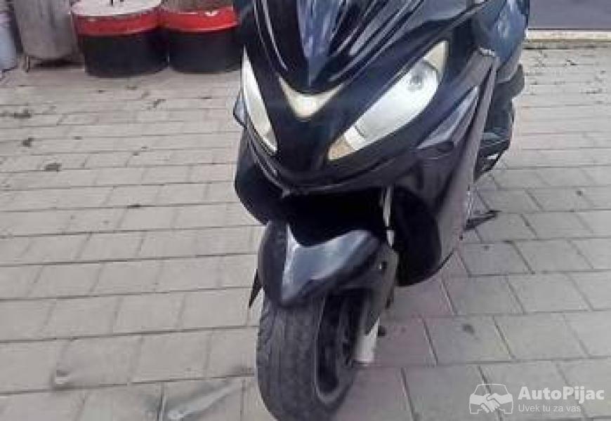 malaguti_madison_400_1_polovni_automobili_autopijac.rs
