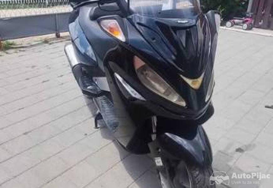 malaguti_madison_400_7_polovni_automobili_autopijac.rs