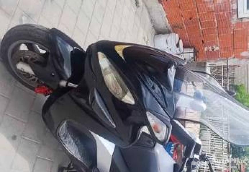 malaguti_madison_400_8_polovni_automobili_autopijac.rs