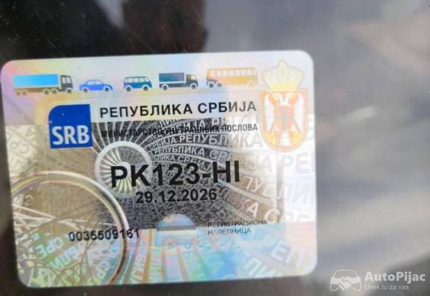 lada_niva_sedi_i_vozi_bez_zamena_4_polovni_automobili_autopijac.rs