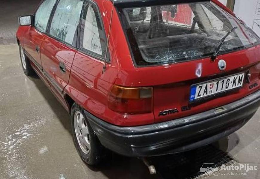 astra_f_16_benz_reg_392026_u_bas_dobrom_i_pristojn_4_polovni_automobili_autopijac.rs