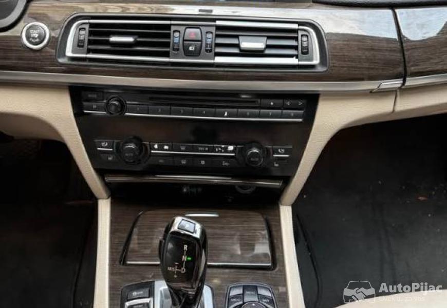 bmw_740i_10_polovni_automobili_autopijac.rs
