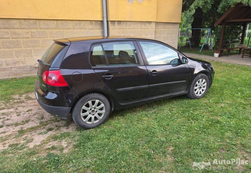 golf_5_19_tdi_77_kw_5_polovni_automobili_autopijac.rs