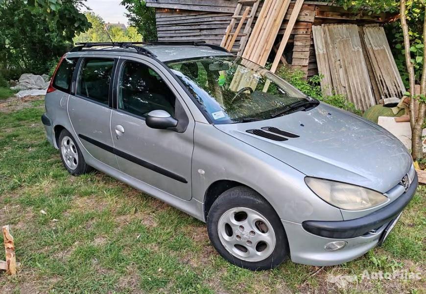 2003_1600e_14_benzintek_regvlasnik_za_kombi_pikap_1_polovni_automobili_autopijac.rs