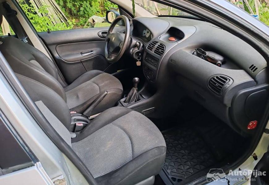 2003_1600e_14_benzintek_regvlasnik_za_kombi_pikap_7_polovni_automobili_autopijac.rs