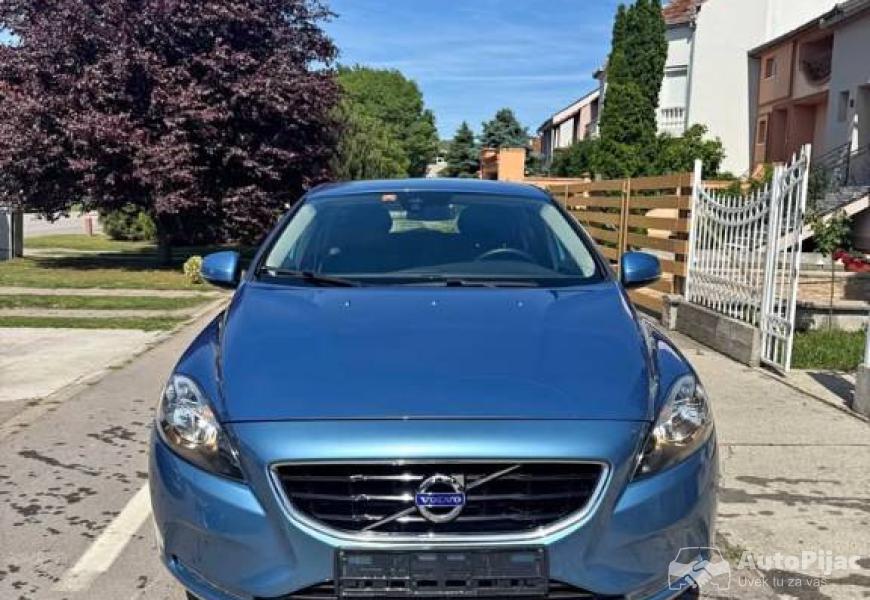 volvo_v40_t2_1_polovni_automobili_autopijac.rs