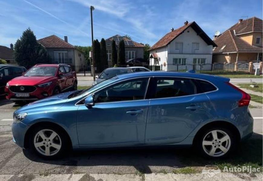 volvo_v40_t2_4_polovni_automobili_autopijac.rs
