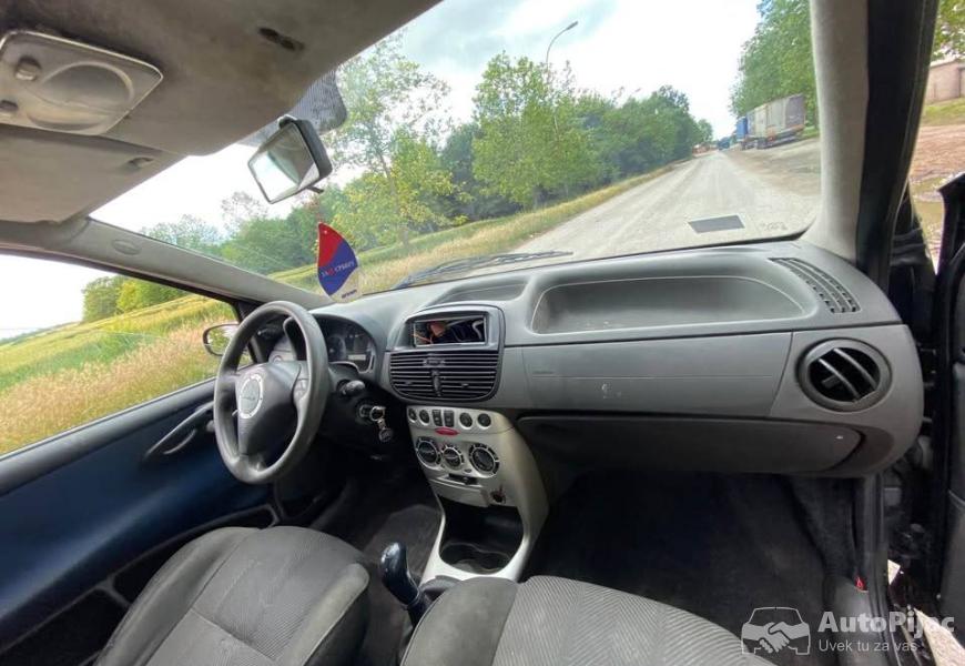 fijat_punto_19_d_2003_god_reg_dugo_akcija_ajde_da_6_polovni_automobili_autopijac.rs