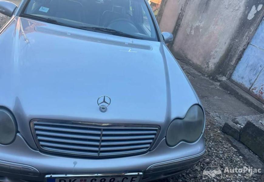 na_prodaju_mercedes_c200_istekla_registracija_11_polovni_automobili_autopijac.rs