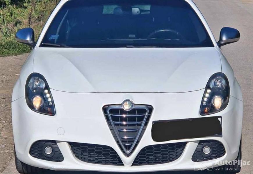 alfa_romeo_giulietta_20_jtdm_1_polovni_automobili_autopijac.rs
