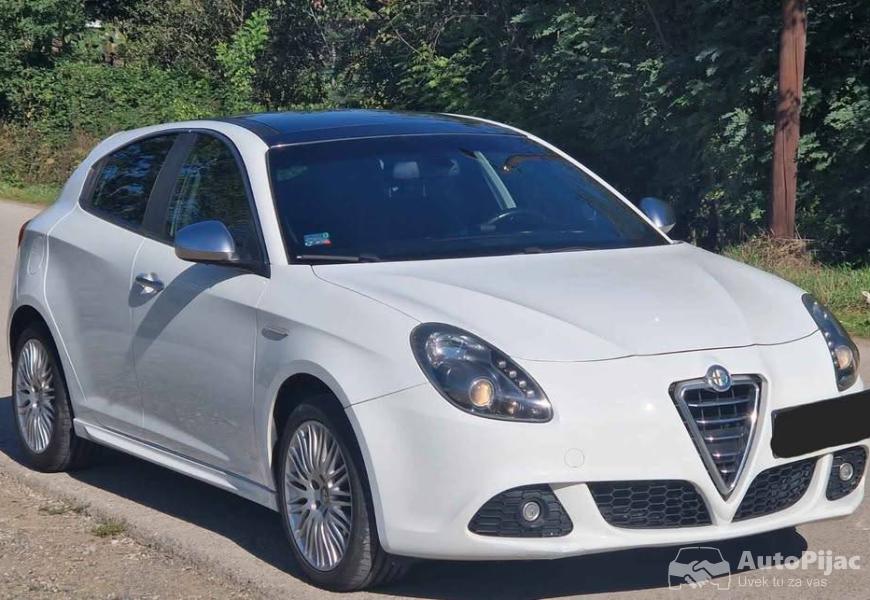 alfa_romeo_giulietta_20_jtdm_2_polovni_automobili_autopijac.rs