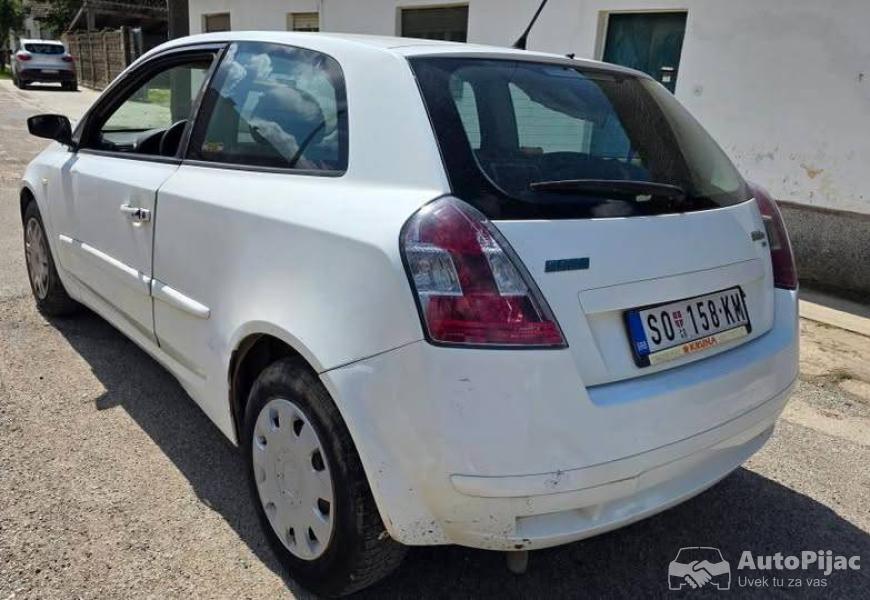 fiat_stilo_16_4_polovni_automobili_autopijac.rs