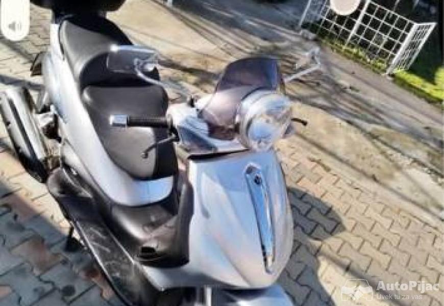 piaggio_beverly_500cc_5_polovni_automobili_autopijac.rs