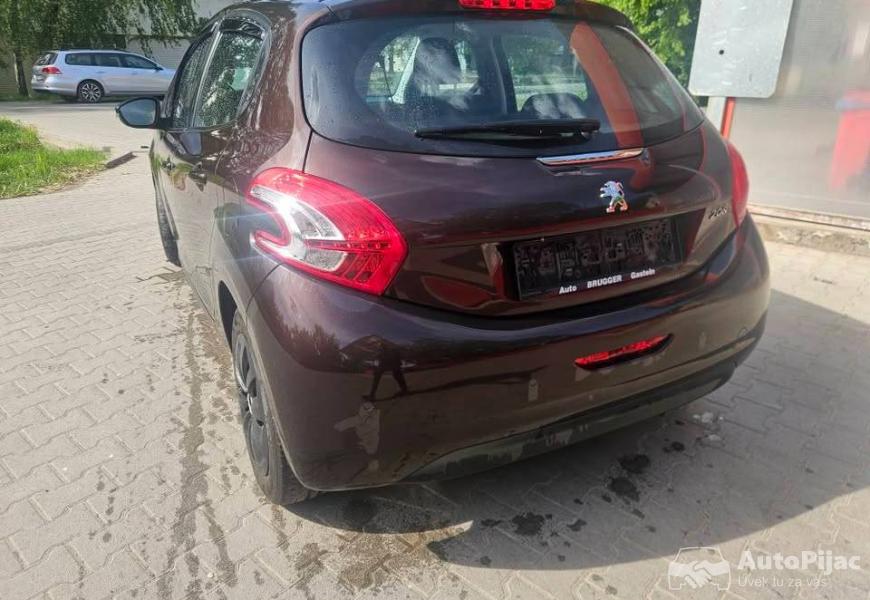 pezo_208_14_benzin_13_polovni_automobili_autopijac.rs