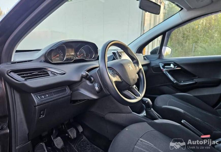 pezo_208_14_benzin_14_polovni_automobili_autopijac.rs